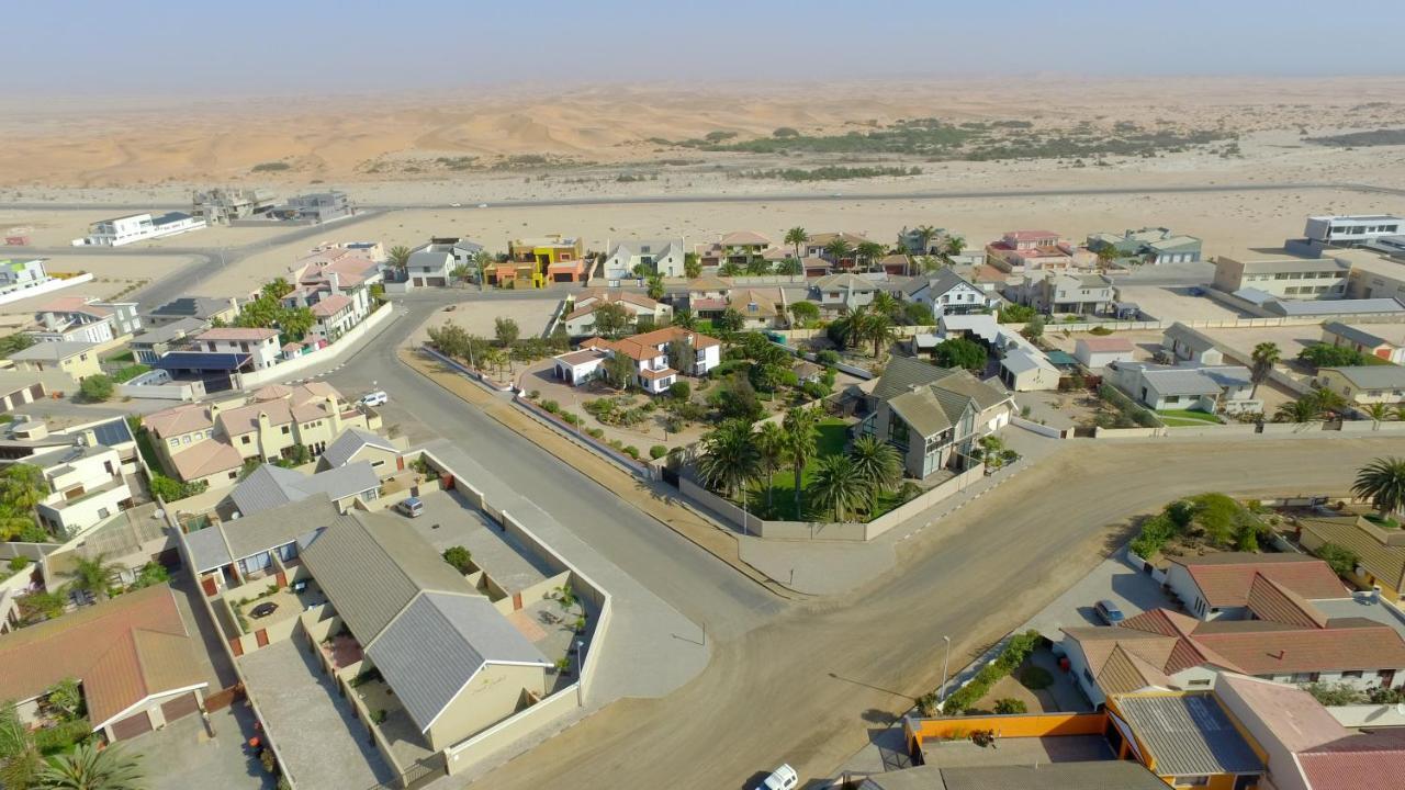 Desert Jackal Guesthouse Swakopmund Exterior photo